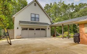Cozy Covington Studio Rental Near Historic Square!